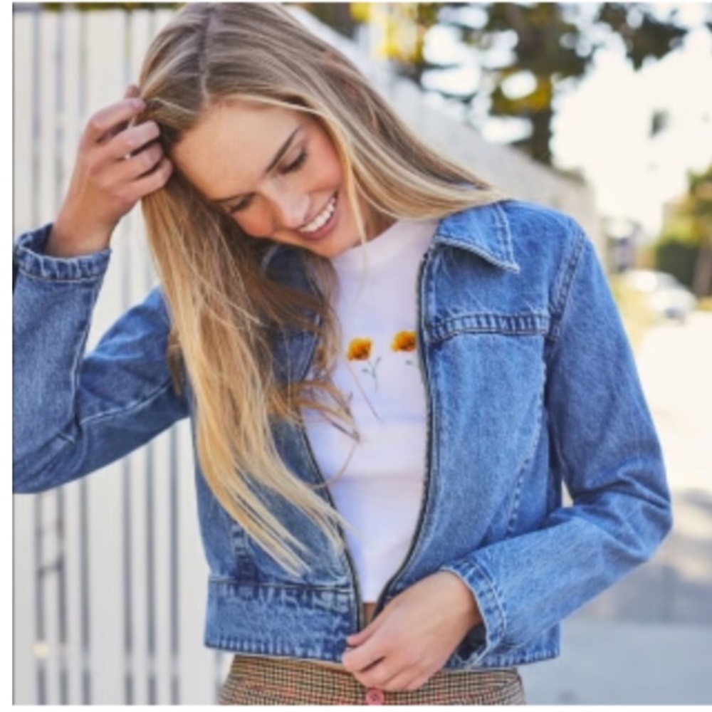 Brandy Melville John Galt Cropped Jean Jacket, Small